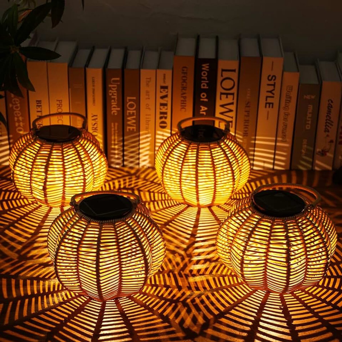 Hanglampen op zonne-energie voor buiten, 4 stuks, IP65 waterdicht, geschikt voor balkon, decoratie, tuindecoratie, terrassen, binnenplaatsen, gazons en veranda's, tuincadeau