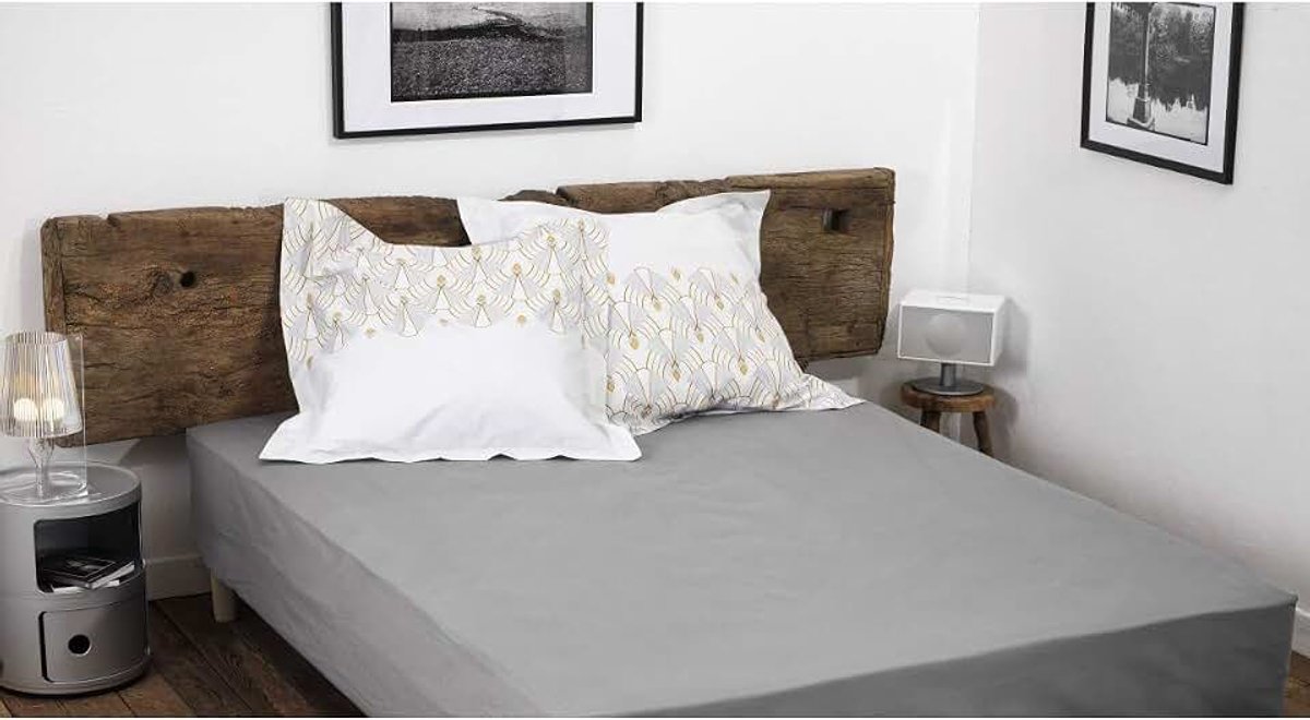 Hoeslaken, lichtgrijs, 90 x 190 + 30 cm, 100% katoen, 57 draden/cm² (label Oeko-TEX)