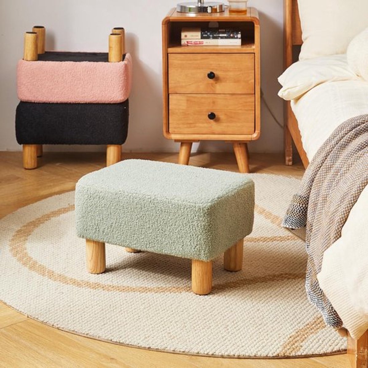 Rechthoekige Poef - Moderne Voetenbank met Houten Poten - Zacht Gewatteerd - Voor Woonkamer en Slaapkamer - Groen - 40x29x25 cm