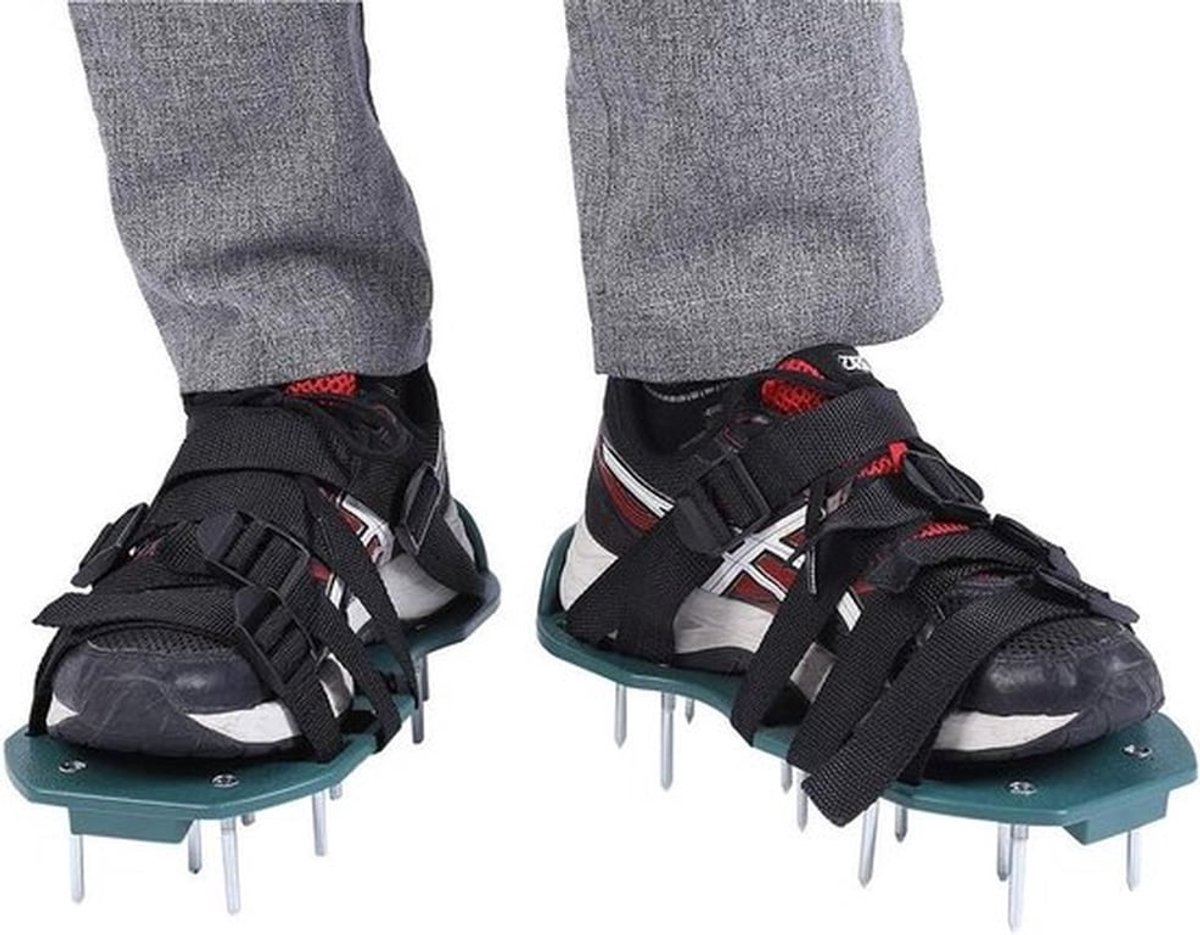 Gazonbeluchting Sandalen met Spikes - Verstelbare Riemen en Gespen - Één maat past iedereen - Tuin Patio Tuinaarde - 4 Riemen