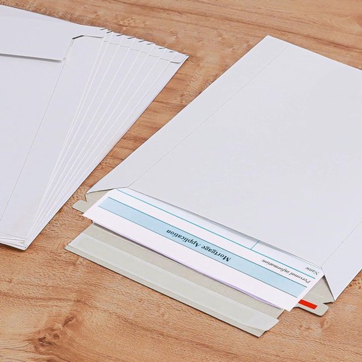 Verzend Enveloppen - Peel and Seal - 250 gsm - Kartonnen - Zelfverzegelende Enveloppen voor Fotokaarten, Afbeeldingen, Documenten, CD’s, Papier - Geschikt voor diverse toepassingen - 100 stuks - 177 x 227 mm
