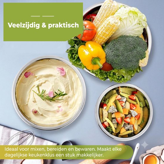 RVS mengkommen met eten: groenten, salade en een romige vulling.