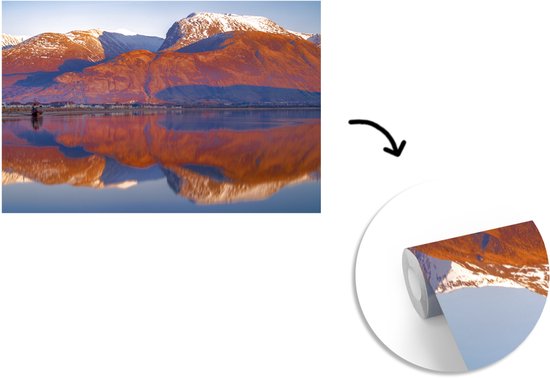 Papier peint photo vinyle - Reflet du Ben Nevis dans l'eau largeur 360 cm x hauteur 240 cm - Tirage photo sur papier peint (disponible en 7 tailles)