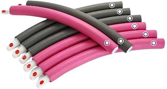 Roze en grijze hoelahoep-delen met witte uiteinden, gebogen op een witte achtergrond.