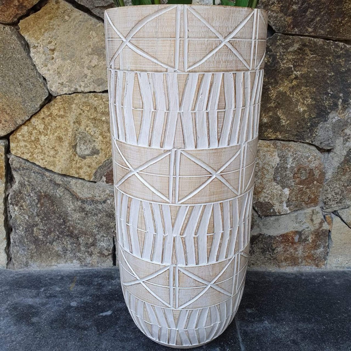Originals - Hoge Handgemaakte Houten Tribal Vaas - Whitewash - Fairtrade - Duurzaam - XL 57x22cm