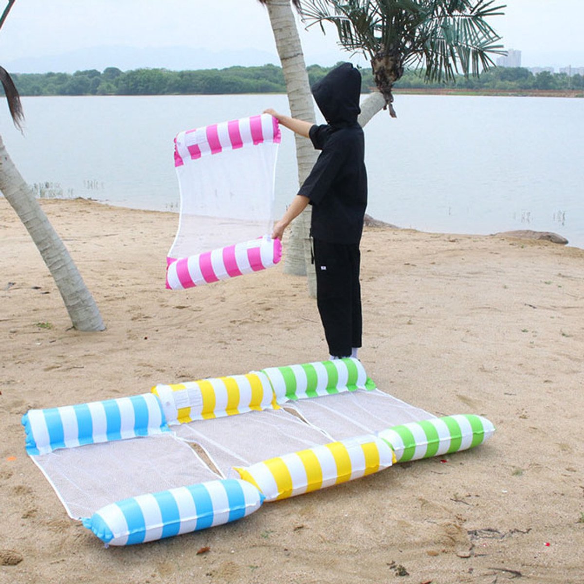 Opblaasbaar zwembed - Drijvend bed - Strandstoel - Watermatras - Waterhangmat - Opvouwbaar - Inclusief luchtpomp, kan tot 200 kg dragen - 125 x 70 cm - Geschikt voor zwembaden, stranden en meren - Oranje – foto 6