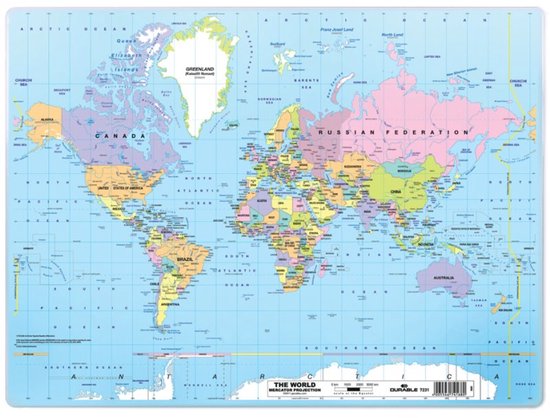 Sous-main avec la carte du monde en projection de Mercator. Les pays sont représentés dans diverses couleurs.