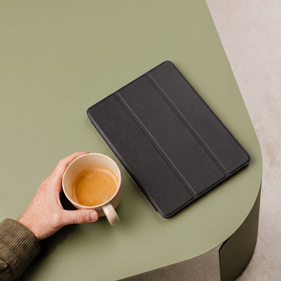 iMoshion Trifold iPad Bookcase (2018) / (2017) / Air 2 / couverture comprimé Air - Zwart