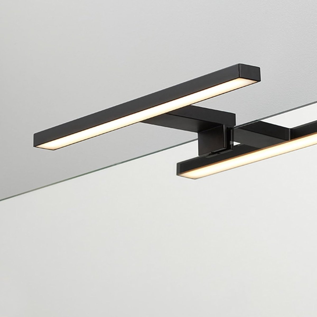 SnelShoppen - Loevschall Spiegel Lamp Badkamer Verlichting LED 30 cm, Mat Zwart, Scandinavisch Design Met Schakelaar, Ideaal Voor Badkamer