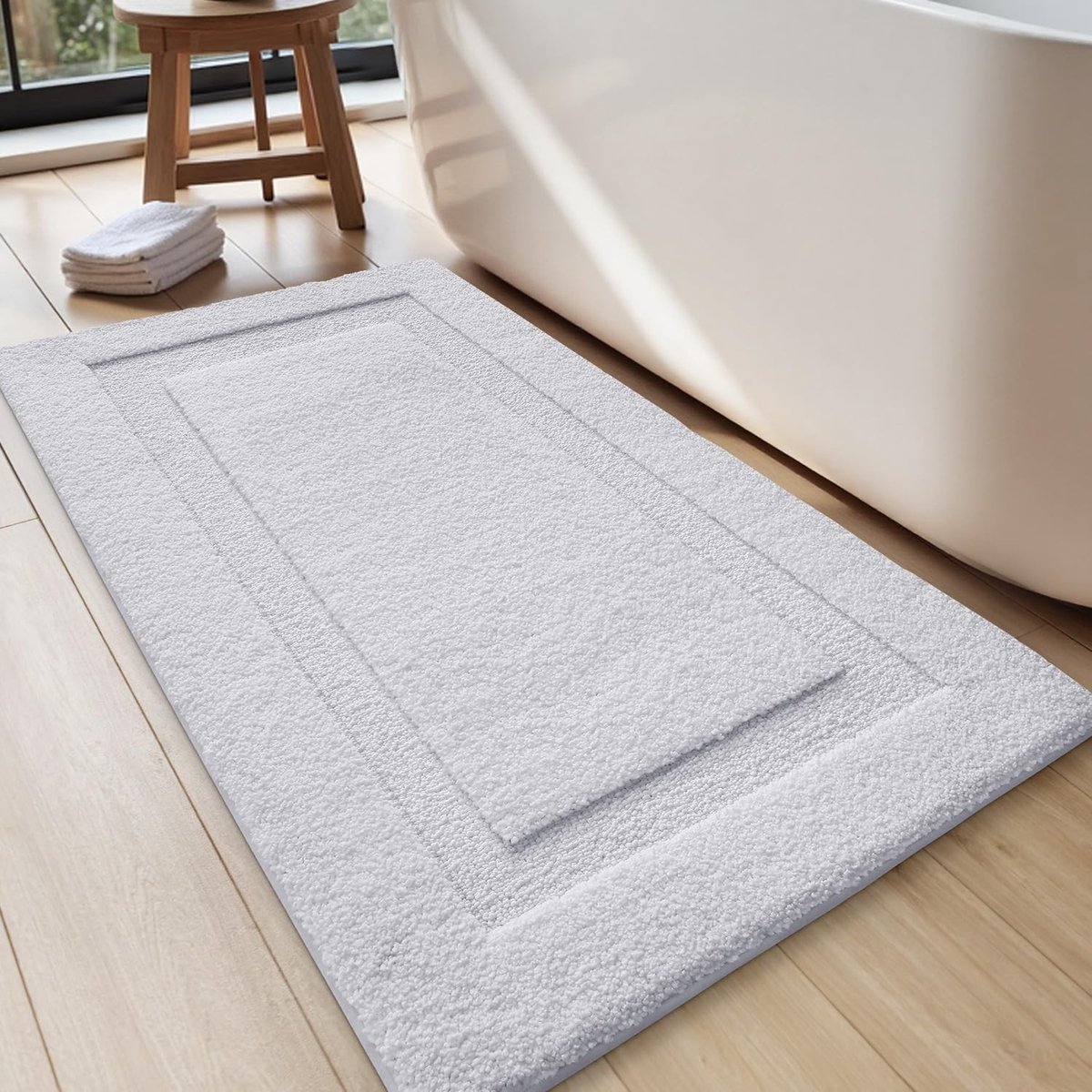 Omgoods - Antislip Badmat van Microvezel, Zachte en Sterk Absorberende Badkamermat, Wit 60 x 110 cm