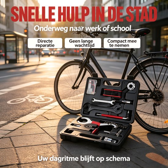 Een open zwarte gereedschapskist met fietsreparatietools, geplaatst op een stoep naast een zwarte fiets, met een stadse achtergrond. Tekst: SNELLE HULP IN DE STAD.