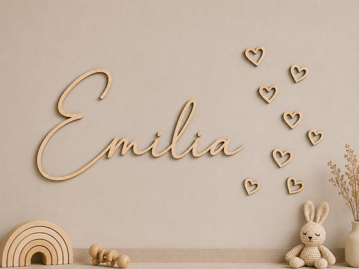 Gepersonaliseerde Houten Naamdecoratie met Hartjes – 50 x 25 cm – Wanddecoratie Babykamer & Kinderkamer – 5 mm Hout – Uniek Kraamcadeau