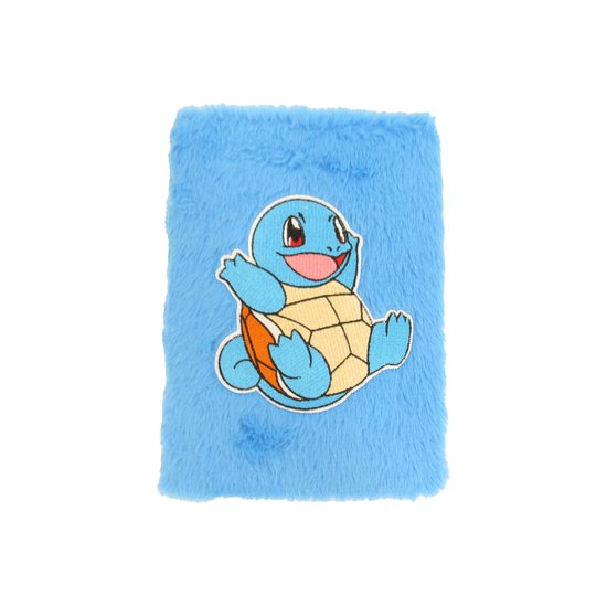 Carnet en peluche bleu Pokémon avec Squirtle imprimé.