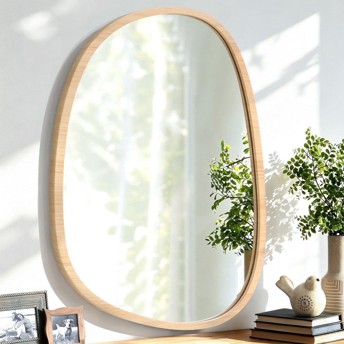 Omgoods - Asymmetrische Wandspiegel met Houten Frame in Natuurlijk Hout