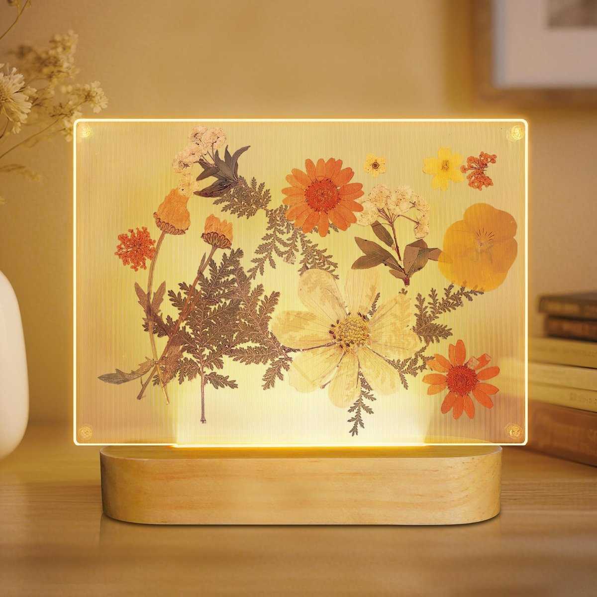 Omgoods - Gedroogde Bloemen Nachtlampje met Houten Basis voor Sfeervolle Decoratie