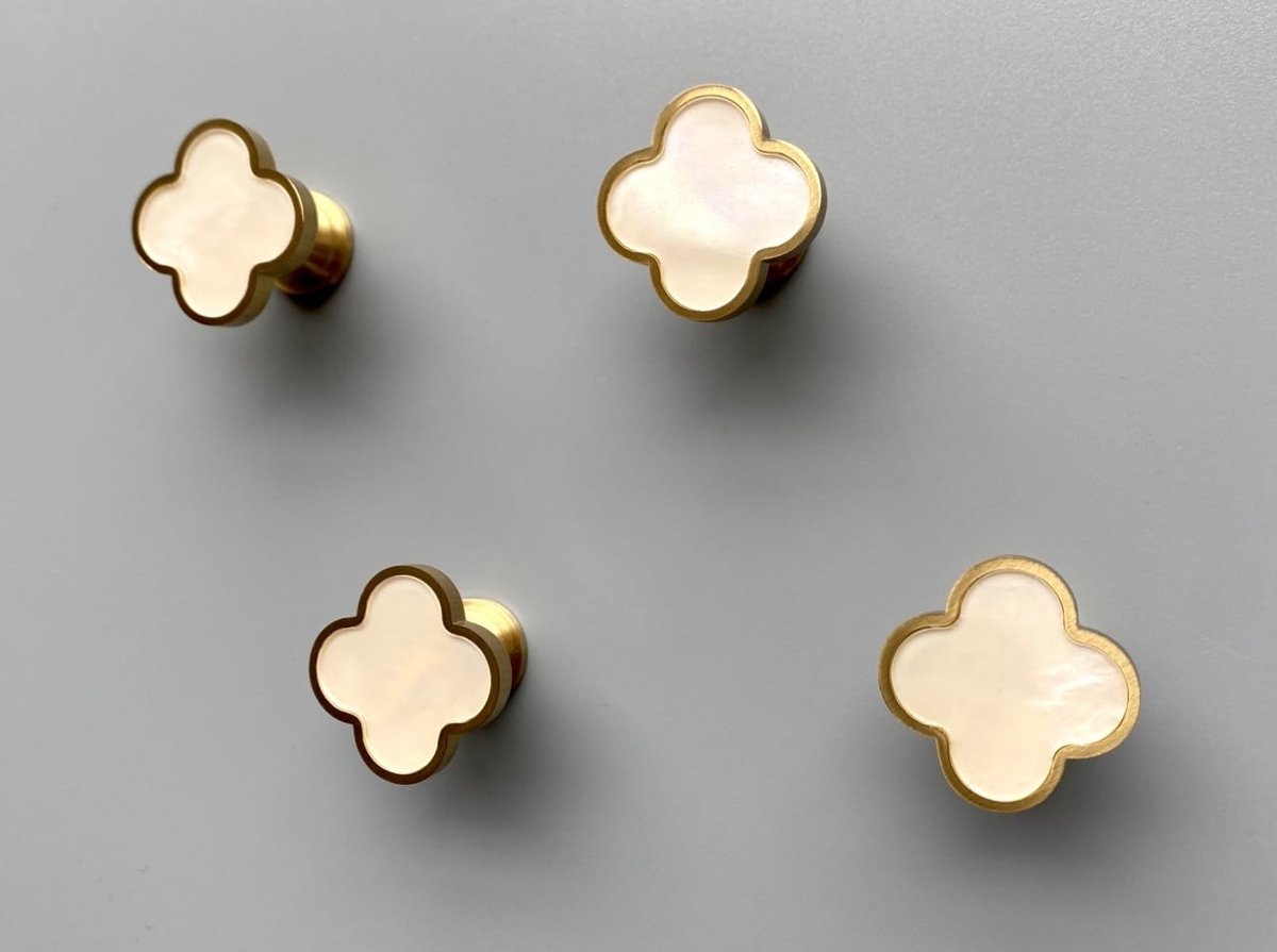 Omgoods - Wandhaken van Messing met Elegante Schelpvorm (Set van 4)