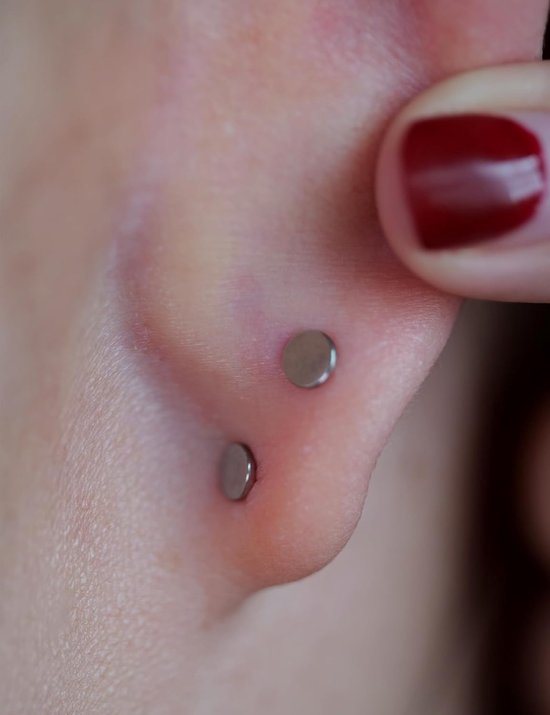 18G Titanium Tragus Piercing, 2 Stuks Medische Lip Piercing Labret Plug Pressfit Draadloze Hypoallergene Helix Piercing voor Tong Wenkbrauw Lip Septum Neus Oor Piercing — afbeelding 4