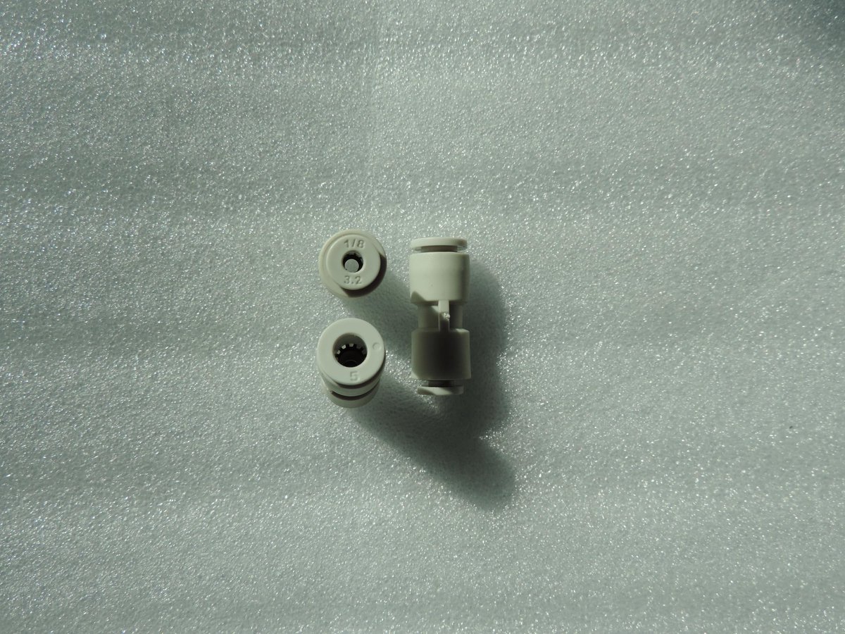 Pneumatische snelkoppeling 6 mm naar 4 mm - Push-to-Connect aansluiting - industriële kwaliteit - ShopVlot