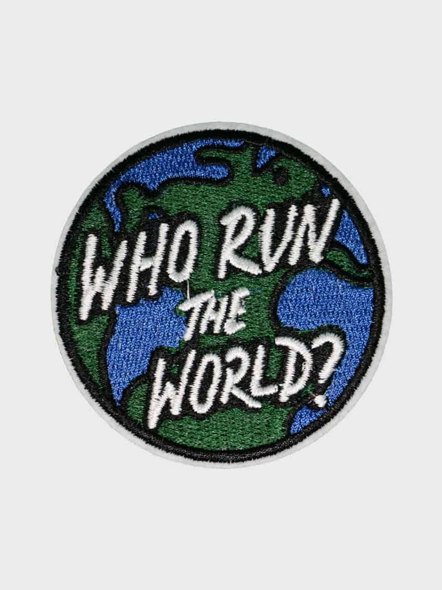 Patchy® – Who Run The World Strijk Embleem Patch 7.1 x 7.1 cm