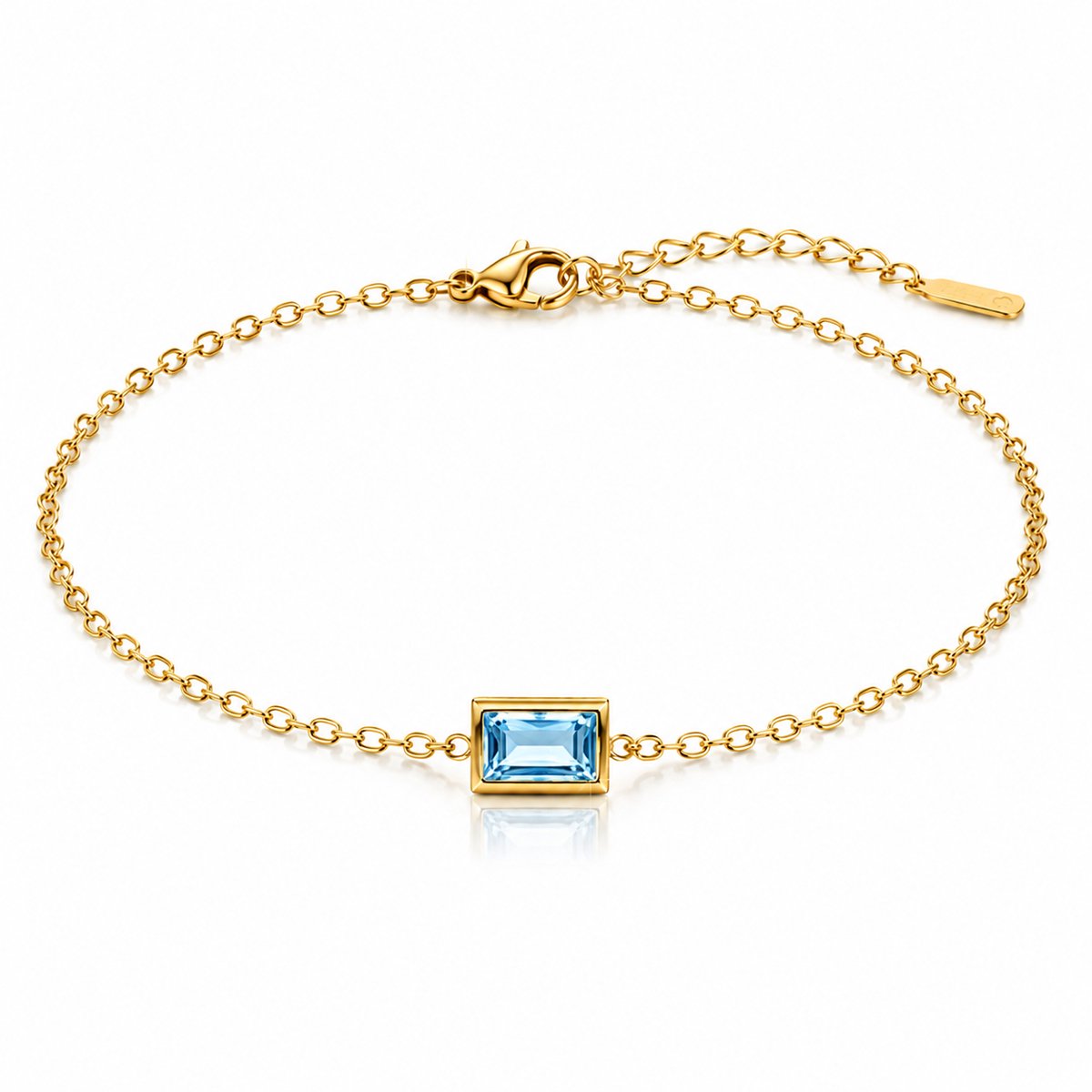 Maevi® Geboortesteen Armband - Maand: Maart - Kleur: Goud - Hoge Kwaliteit - Armbandje - Geboorte Steen / Birth Stone Bracelet - Roestvrijstaal / RVS / Stainless Steel - Verkleurt Niet - Incl Luxe Verpakking - Cadeau - Geboortecadeau / Kraamcadeau