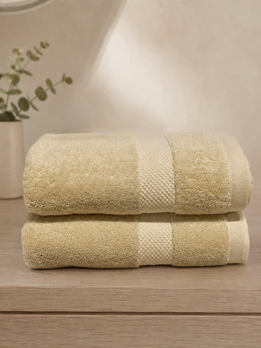 The Linen Room Handdoeken – 100 x 150 cm – Set van 2 – 100% Katoen – 650 GSM Dubbelgetwijnd 20/2 Garen – OEKO-TEX® – Sauna, Wellness & Strand – Licht beige