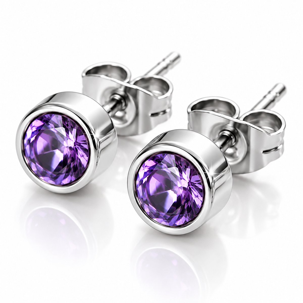 Maevi® Geboortesteen Oorbellen - Maand: Februari - Kleur: Zilver - Hoge Kwaliteit - Oorknopjes / Oorbel - Geboorte Steen / Birth Stone Earrings - Roestvrijstaal / RVS / Stainless Steel - Verkleurt Niet - Incl. Luxe Verpakking
