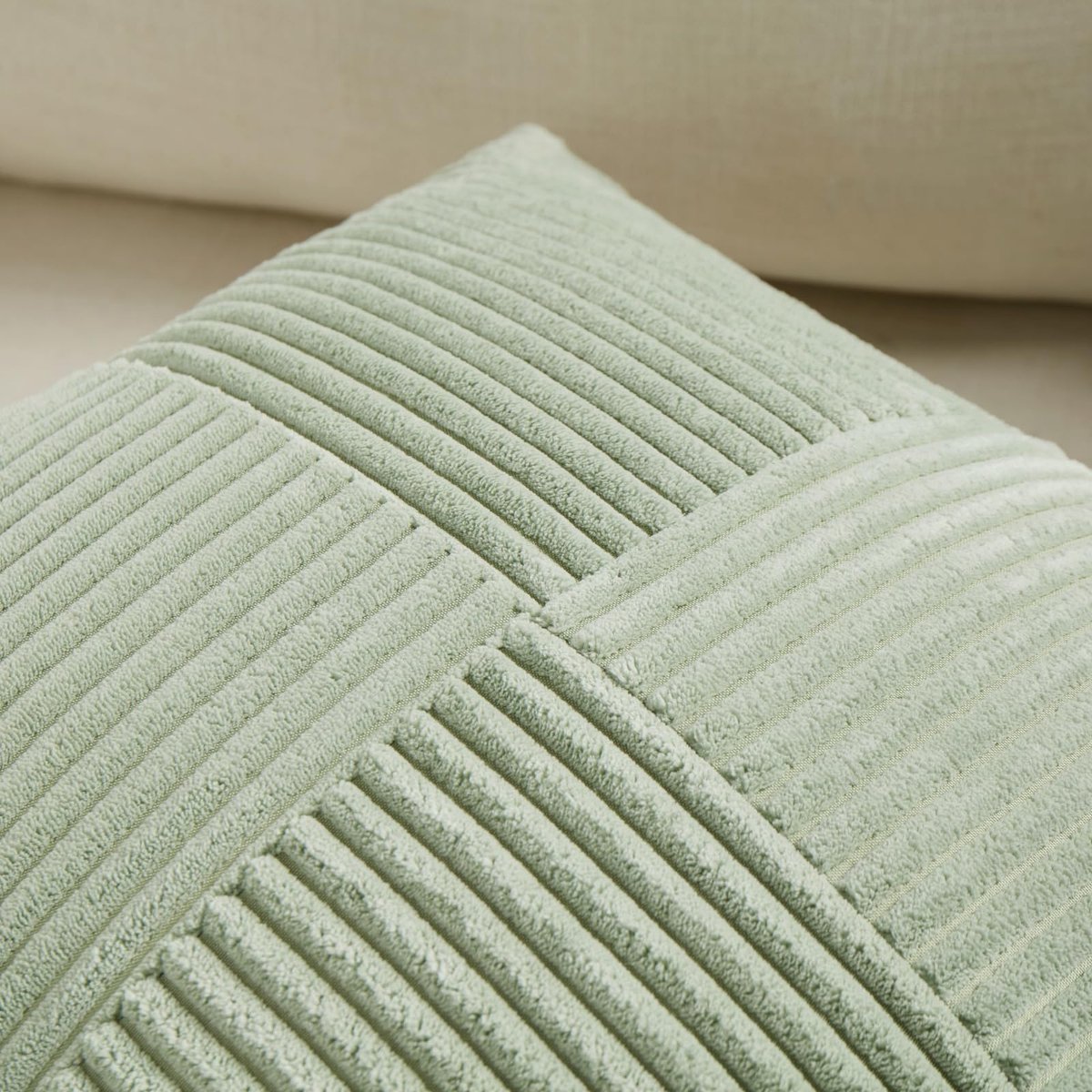 Kussenhoezen 60 x 60 cm - Boho corduroy - Lichtgroen met strepen - Zacht en decoratief - ShopVlot