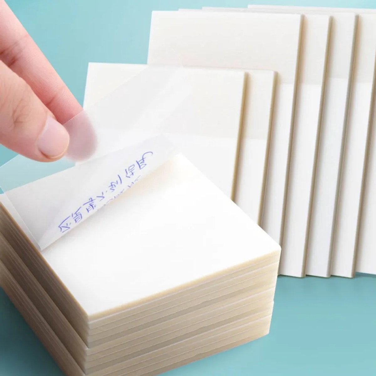 400 vellen transparante plakbriefjes, Geschikt voor schoolspullen en thuisgebruik, verkrijgbaar in vier formaten.