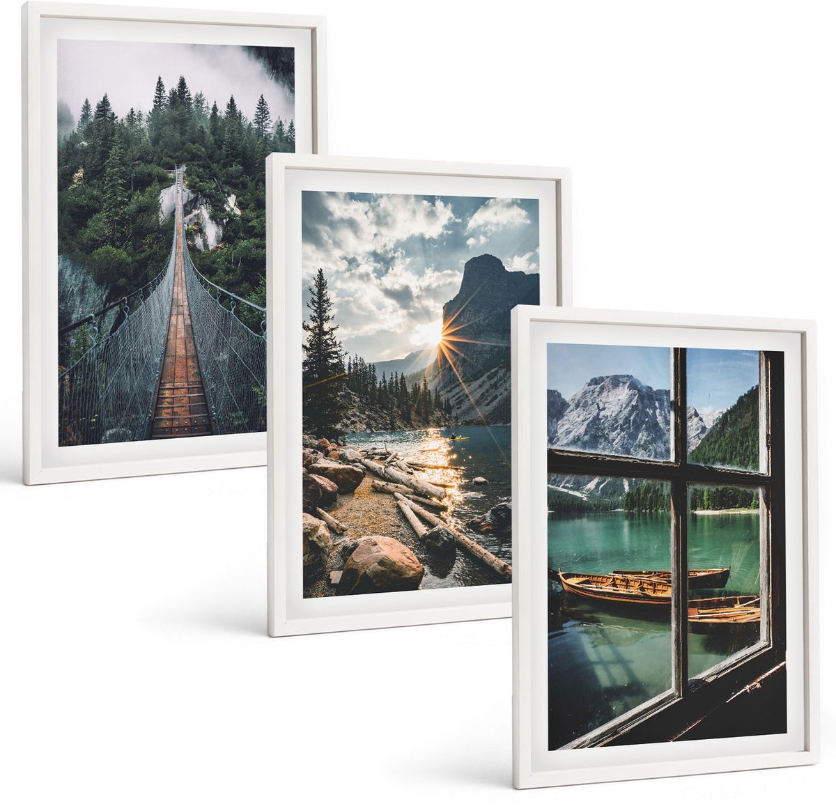 Wallfluent 3-Delige Schilderij Set - Brug In Het Bos, Meer Met Boten, Uitzicht Op De Bergen - 40 x 60 - Stijlvolle Wanddecoratie - Interieur