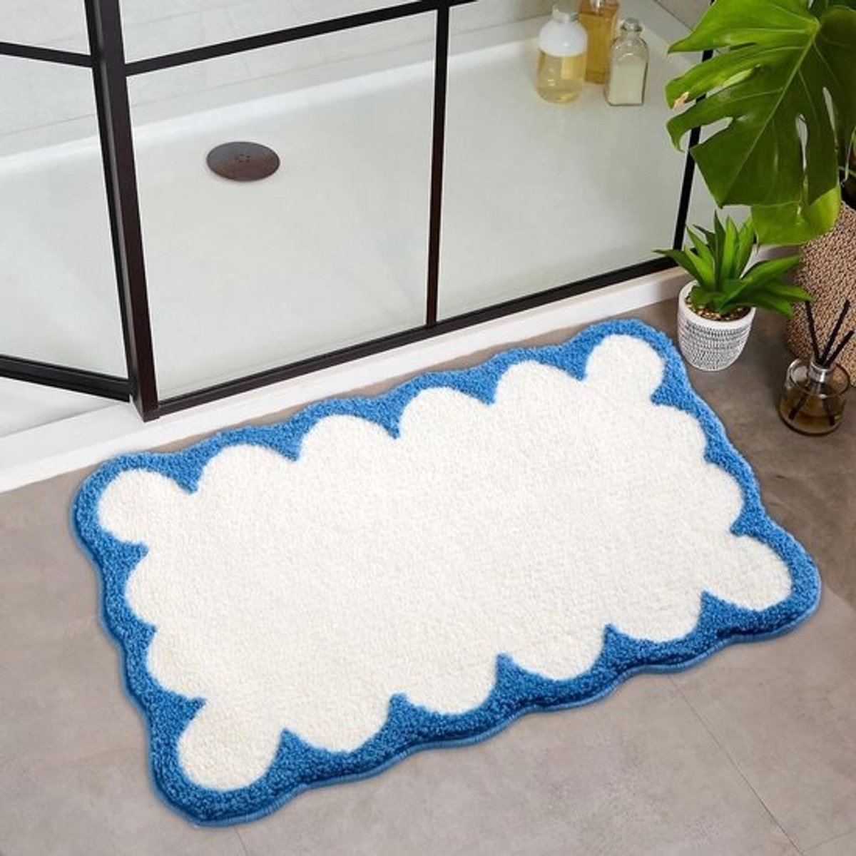 Badmat Geschulpt - Antislip Mat - Badkamer Decoratie - Microvezel Pluche - 51 x 81 cm - Blauw
