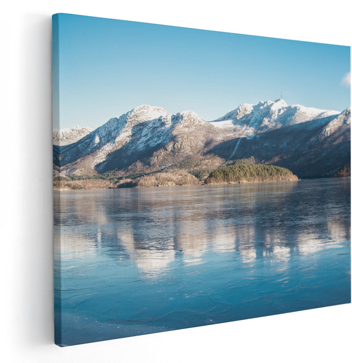 Artaza Canvas Schilderij Meer Bij Het Bergen Landschap In Noorwegen - 150x120 cm - Groot - Wanddecoratie Woonkamer - Schilderijen - Muurdecoratie