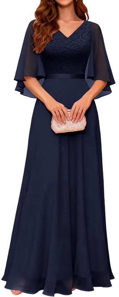 Elegante avondjurk met capevest en chiffonmouwen