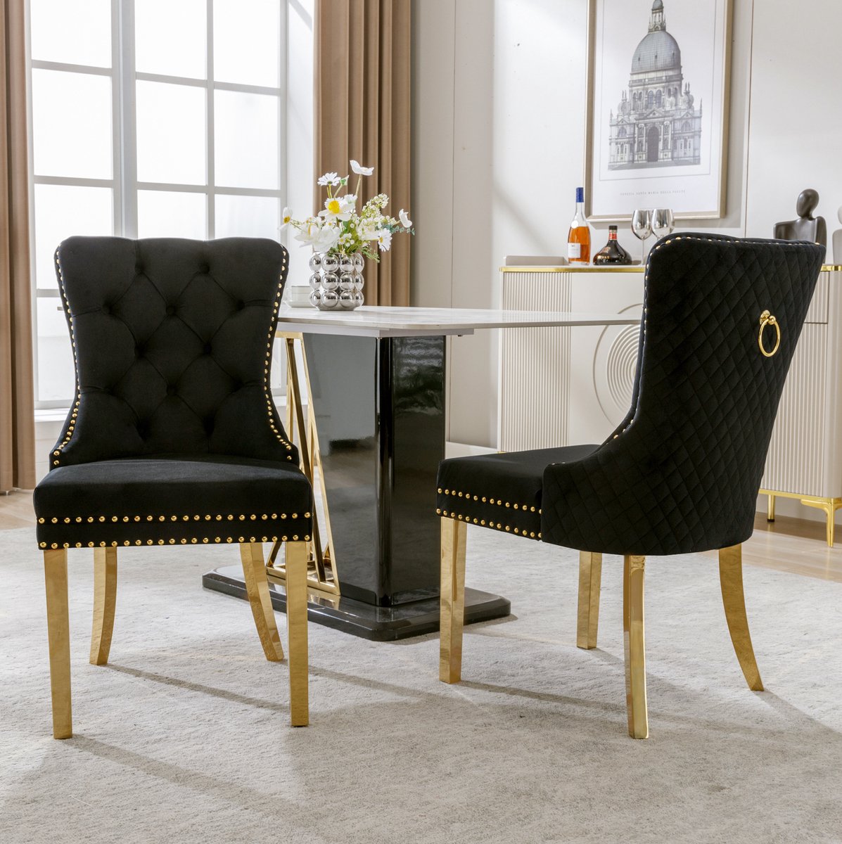 Wishdor Eetkamerstoel - Set van 2 - Velvet - Armleuningen - Gecapitonneerde rugleuning - Gouden RVS poten - Klassiek - Eetkamer keuken woonkamer - Zwart/goud - 51 x 65,5 x 95 cm