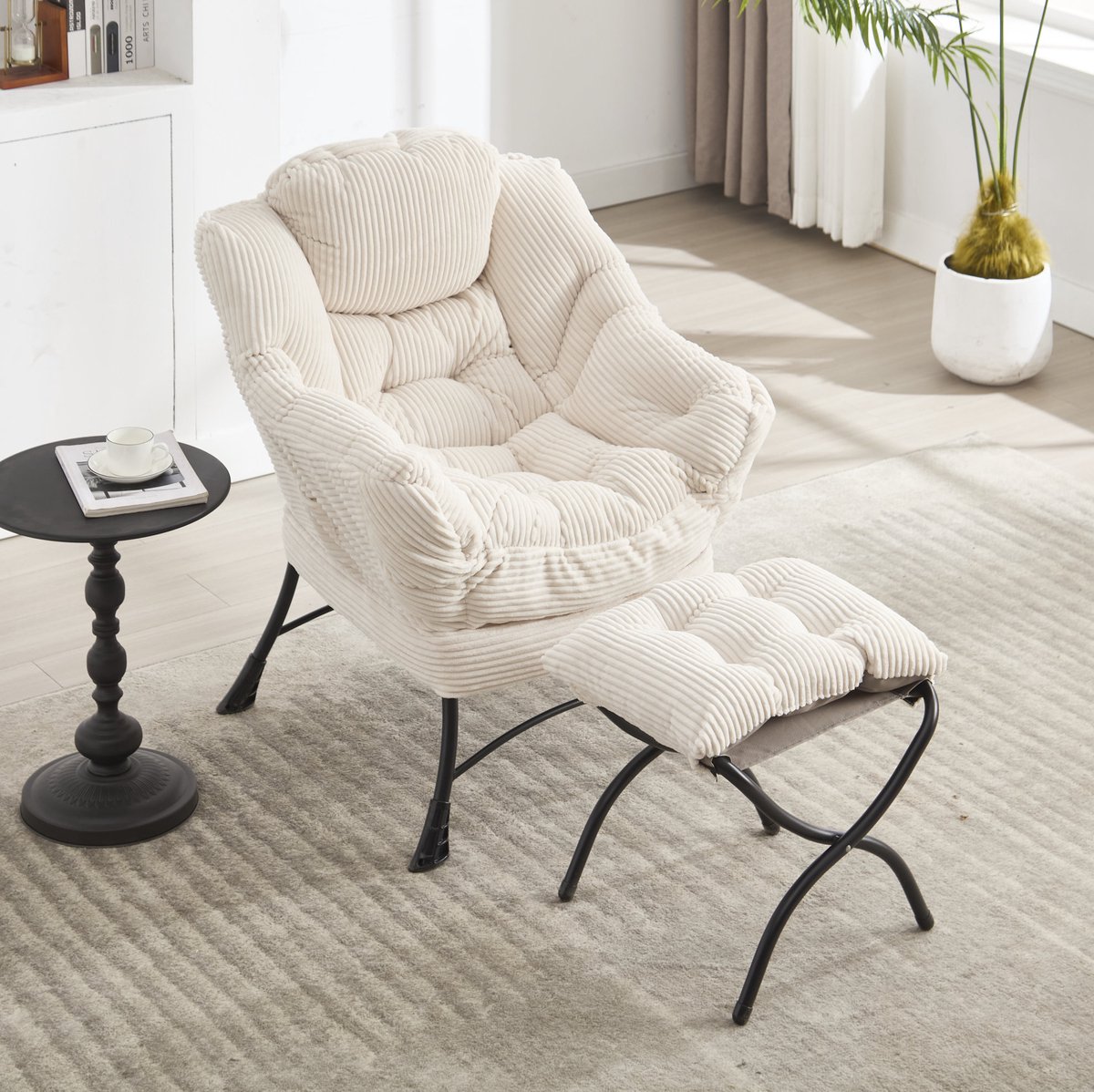 Wishdor Fauteuil met hocker - Zacht gevoerd en ergonomisch - Met armleuningen en opbergzak - Design - Woonkamer slaapkamer leeshoek - Stalen frame - Wit - 64 x 80 x 95 cm