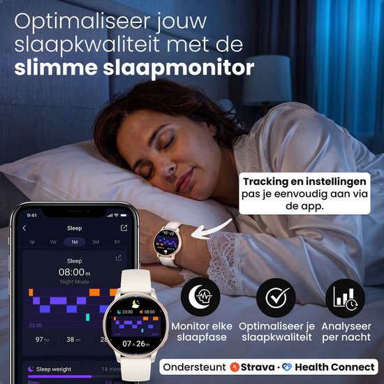 Een vrouw die slaapt, met een crème smartwatch om haar pols, en een smartphone die slaapgegevens toont.