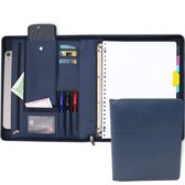 Opengevouwen blauwe schrijfmap met tablet, smartphone, geld, creditcards, pennen, notitieblok en ringband, met gesloten map ernaast.
