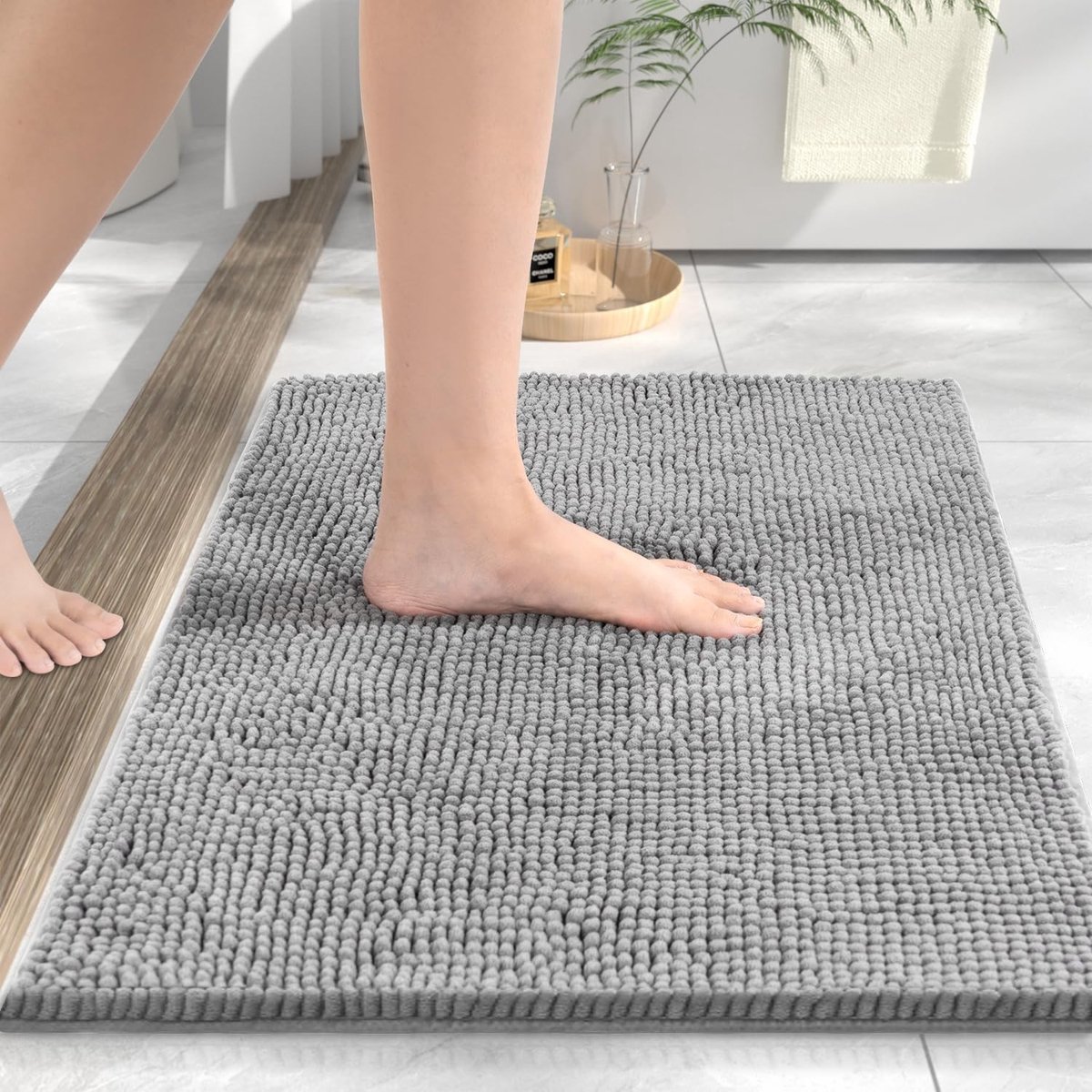 Chenille Badmat 80x50cm - Antislip, Super Absorberend en Wasbaar - Badkamer Mat voor Douche en Bad, Lichtgrijs