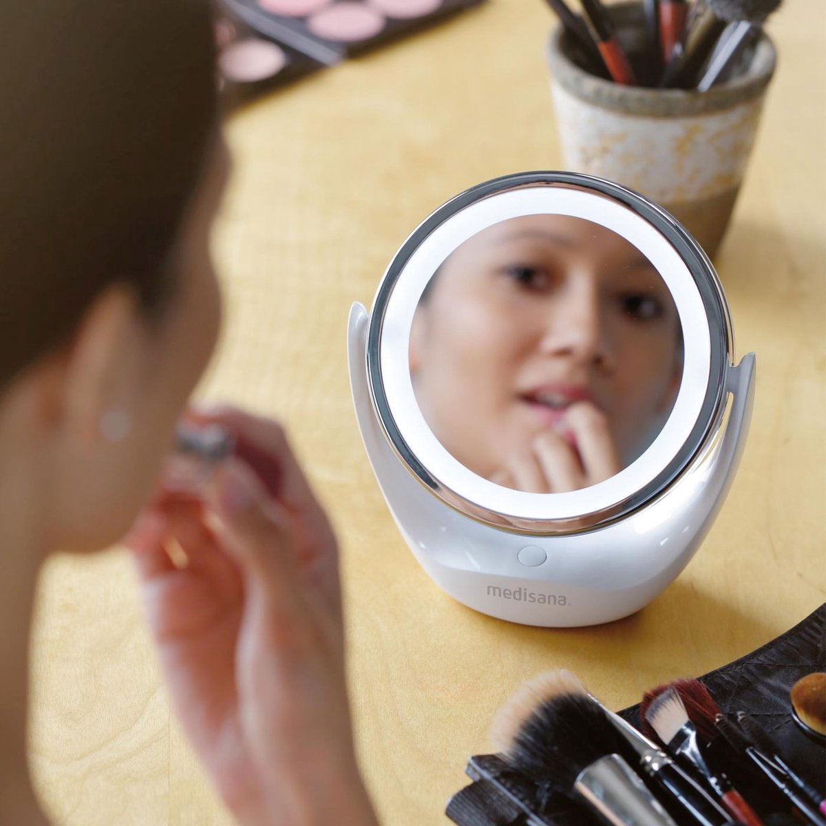 Bol.com medisana CM 835 - Cosmetica Spiegel aanbieding
