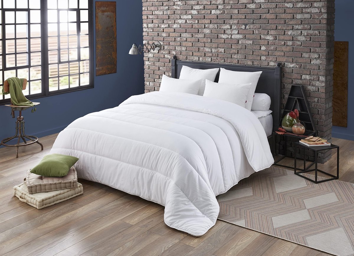SnelShoppen - Dekbedovertrek 220 x 240 cm Wit - Polyester Katoen - Luxe Comfort - Geschikt voor Tweepersoonsbed - Perfect voor Slaapkamer, Gastenkamer