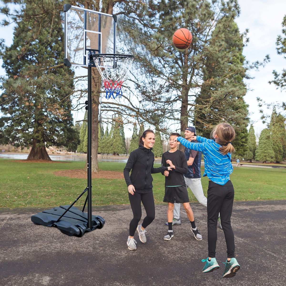 MIVRAY Basketbalstandaard Verstelbare Hoogte 164,59-213,36 cm Met Wielen Staal Polycarbonaat Zwart Binnen En Buiten