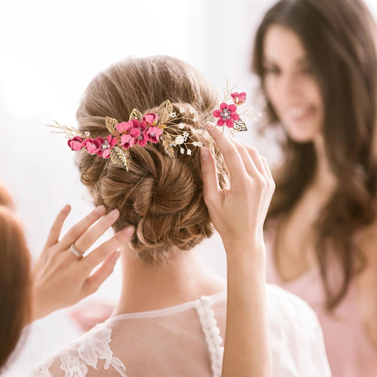 Dailygoods - 4 Stuks Gouden Bruiloft Haaraccessoires met Parels en Bloemen