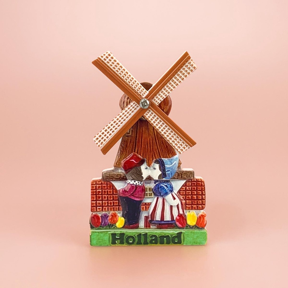 Magneet polyprint molen met kuspaar Holland - multicolor
