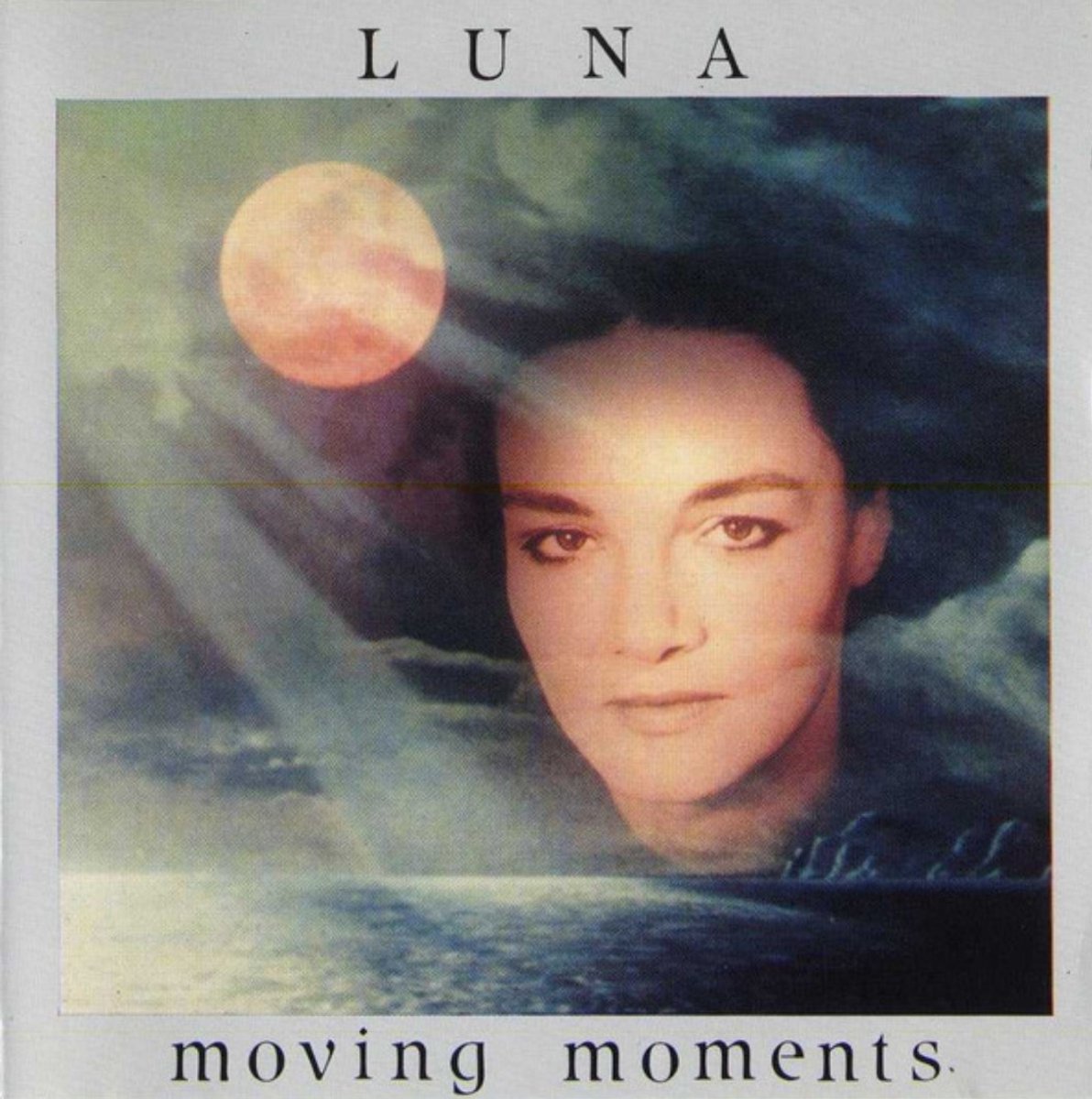 Moving Moments - Luna