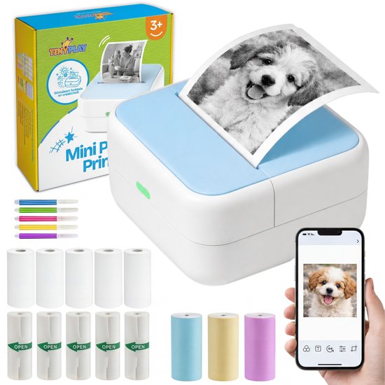 TinyPlay mini printer met hond op print, smartphone en veel printerrollen.