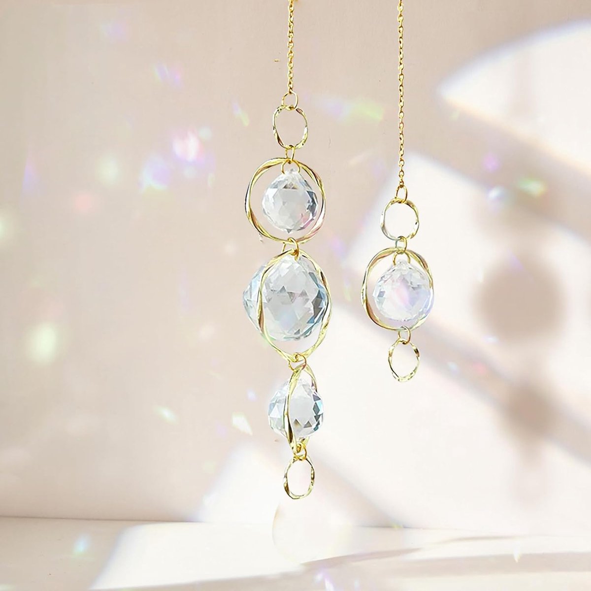SnelShoppen - Pack of 2 Crystal Sun Catchers - Hangdecoratie voor Ramen en Buiten, Lichtspel Zonnestoppers, Kristallen Windgong, 2 stuks, Perfect voor