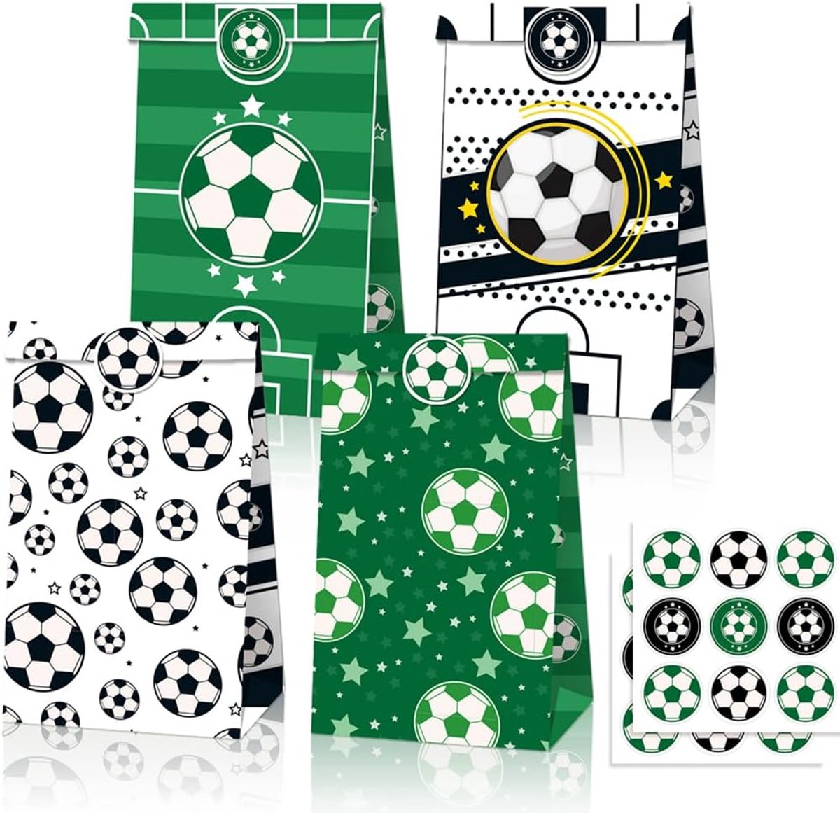 SnelShoppen - Voetbal Cadeauzakjes voor Kinderen - 12 Stuks - Herbruikbaar Kraftpapier - Milieuvriendelijk - Inclusief 18 Stickers - Snoepzakjes voor