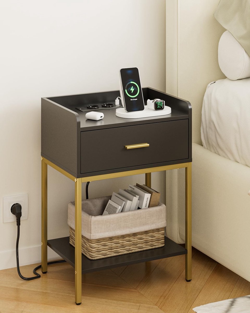 SnelShoppen - Modern 3 Laags Bedside Table met Lade en Plank, Zwart Nachtkastje met USB en Stopcontacten voor Slaapkamer en Woonkamer
