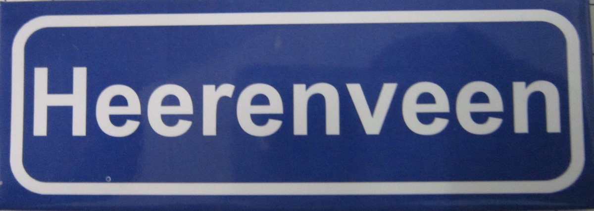 Souv© - koelkast magneet - plaatsnaam bord - kombord - souvenir - koelkastmagneetje - relatiegeschenk Heerenveen