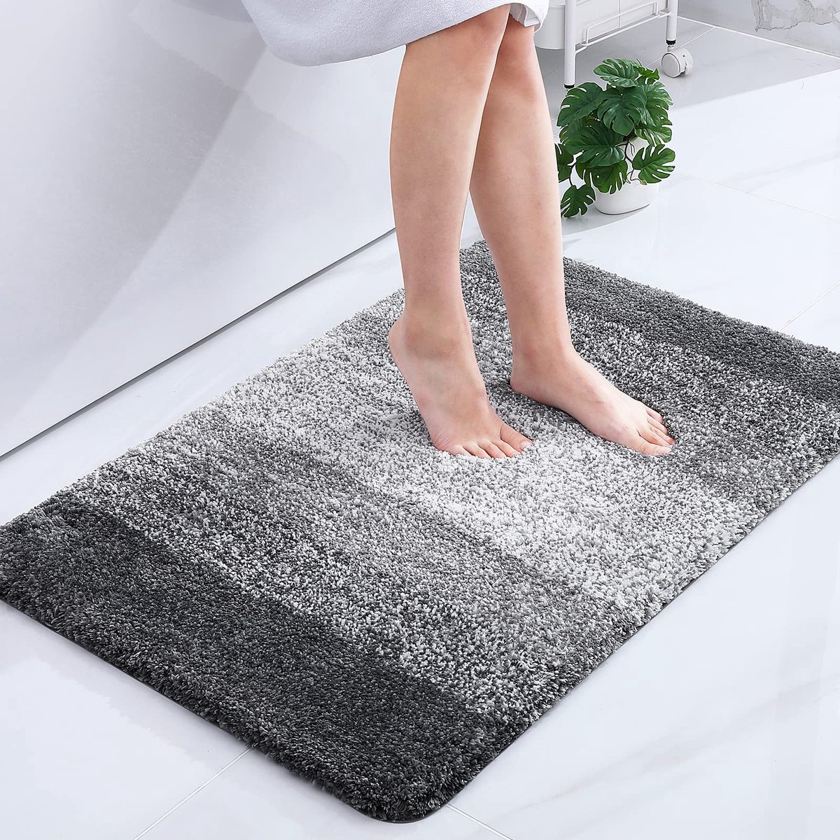 Dailygoods- Badmat Antislip 60 x 90 cm - Zacht Microvezel - Hoogpolig - Absorberend - Douchemat - TPR Ondersteuning - Badkamerkleed
