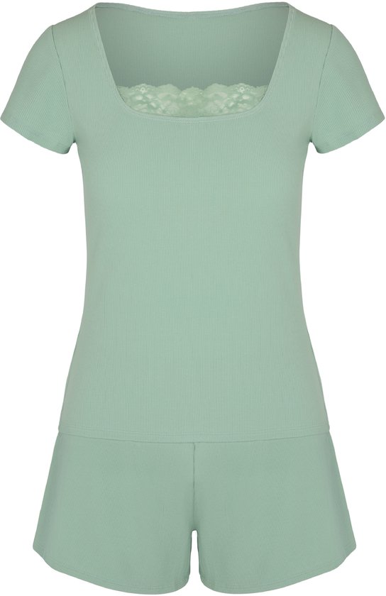 Mintgroene pyjamaset met korte mouwen en short, met vierkante halslijn met kant en ribbeltextuur.